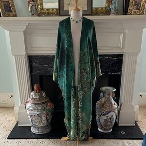 Elegant Green Silk Bird Print Kimono Robe
